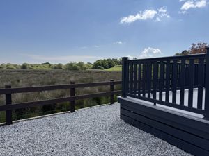 Rear- click for photo gallery